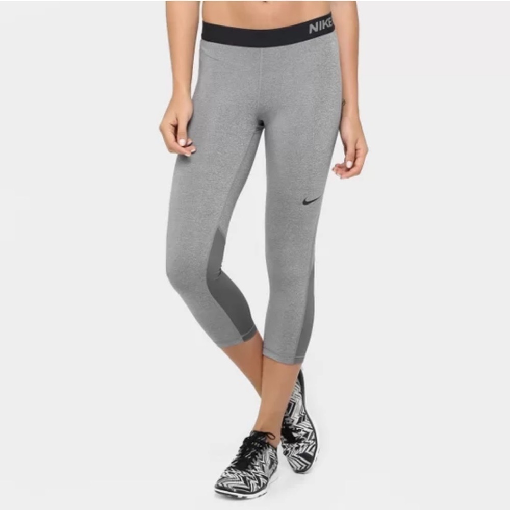 NIKE Pro Dri Fit Cool Women's Capri Pants - Grey Black womens size S